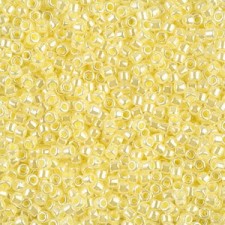 Miyuki delica beads 10/0 - Lined crystal pale yellow luster DBM-232